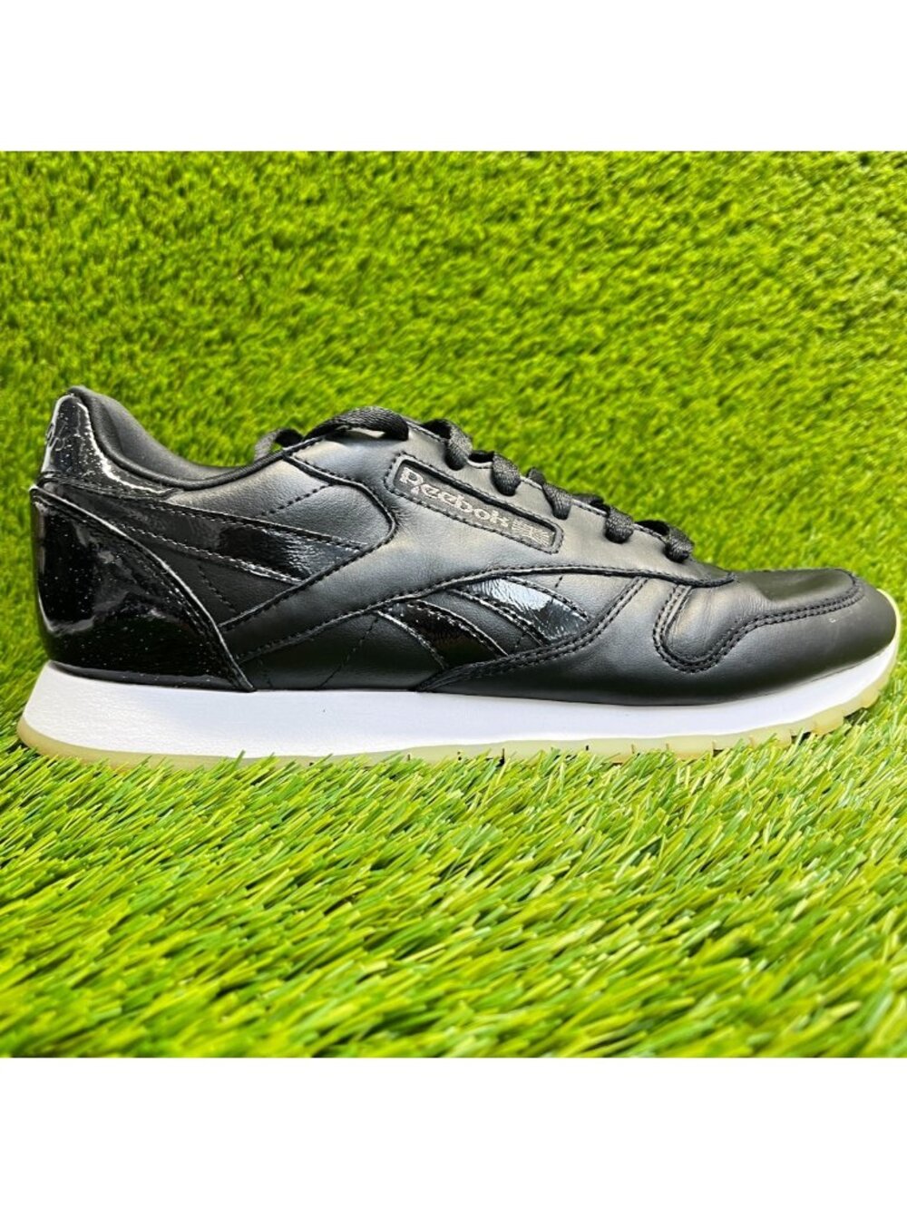 Reebok Classic Leather Womens Size 10 Black Athletic Leather Shoes Sneakersโ